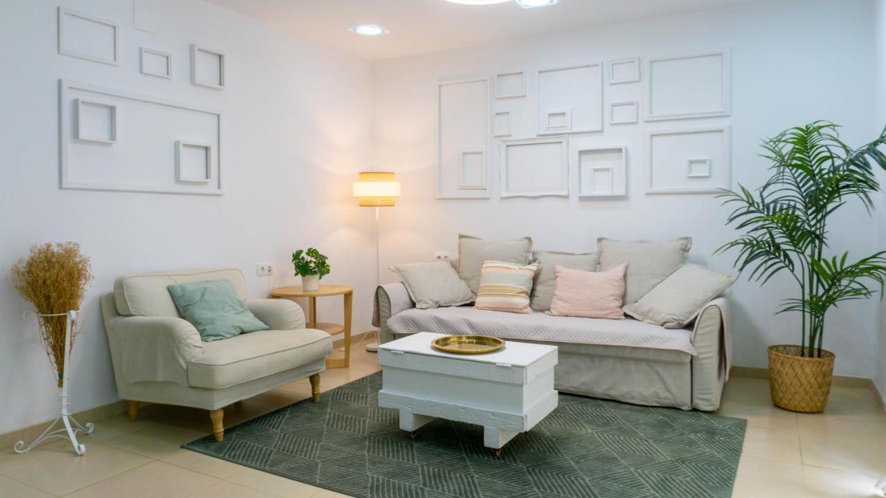 Apartment Caleta Beach มาลากา ภายนอก รูปภาพ