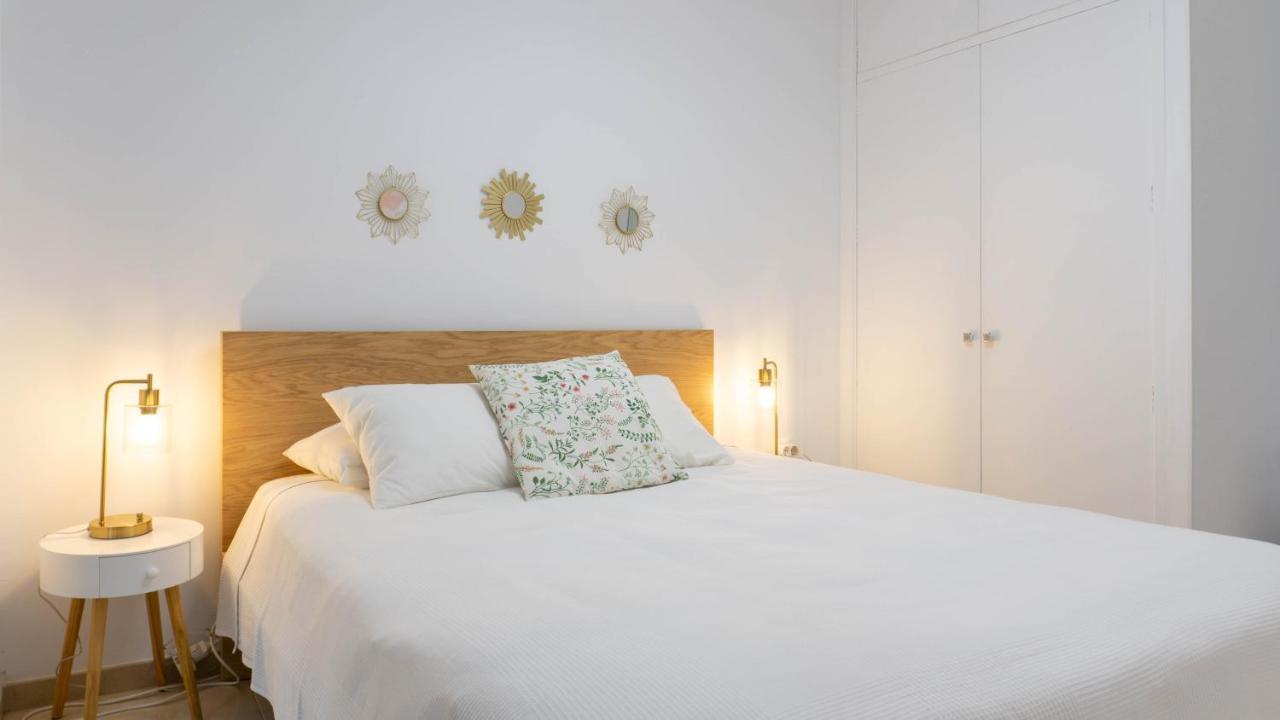 Apartment Caleta Beach มาลากา ภายนอก รูปภาพ