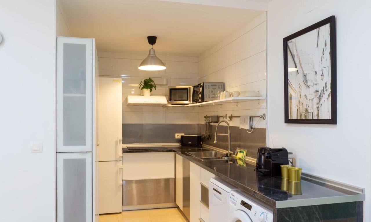 Apartment Caleta Beach มาลากา ภายนอก รูปภาพ